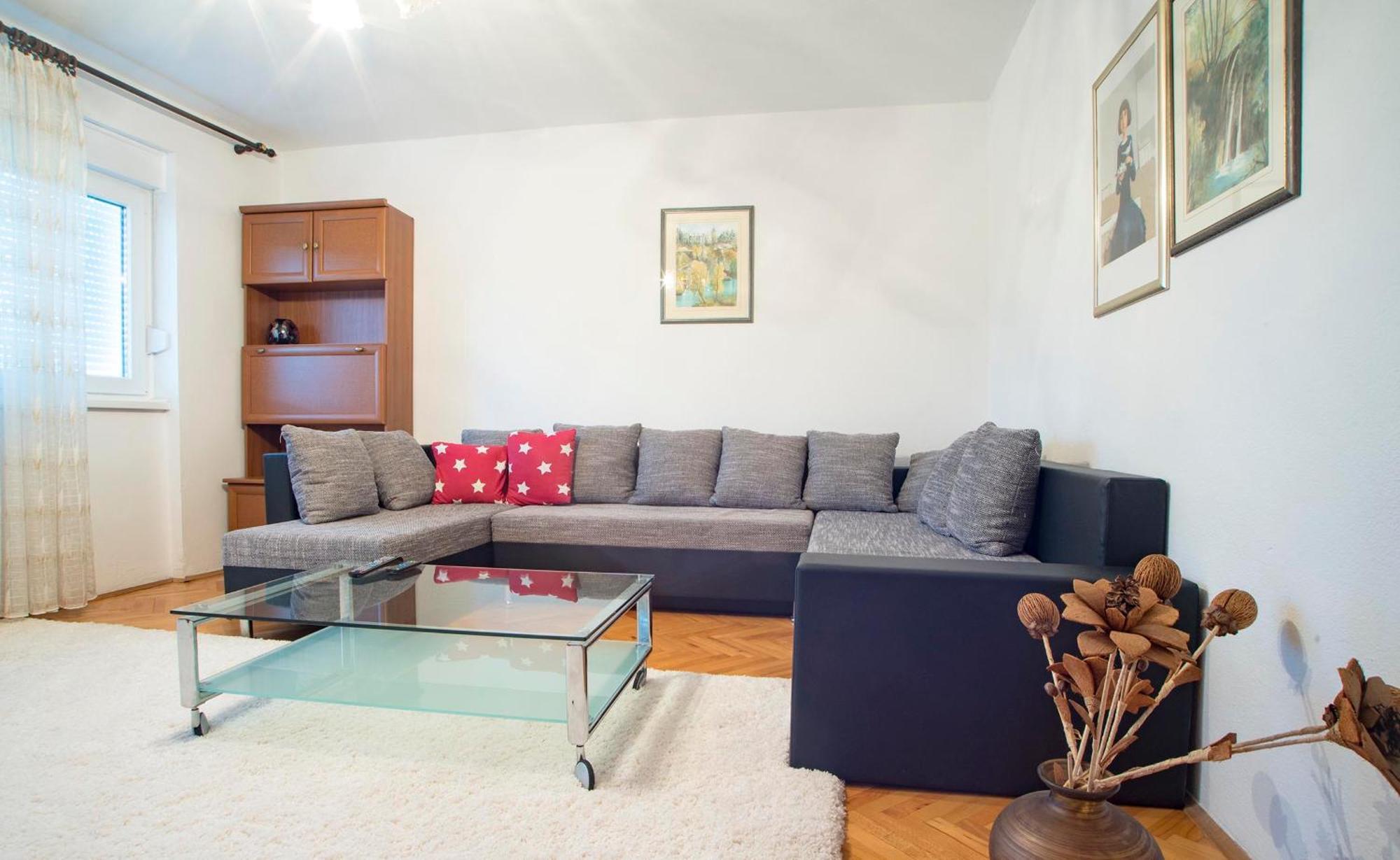 Apartments Vesna 슬루니 객실 사진