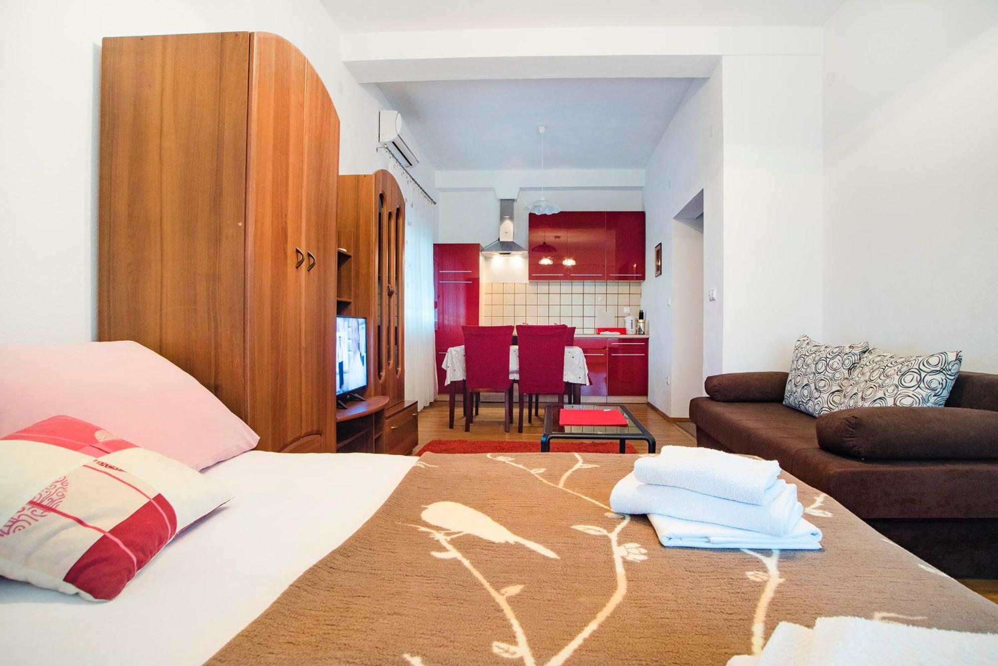 Apartments Vesna 슬루니 객실 사진
