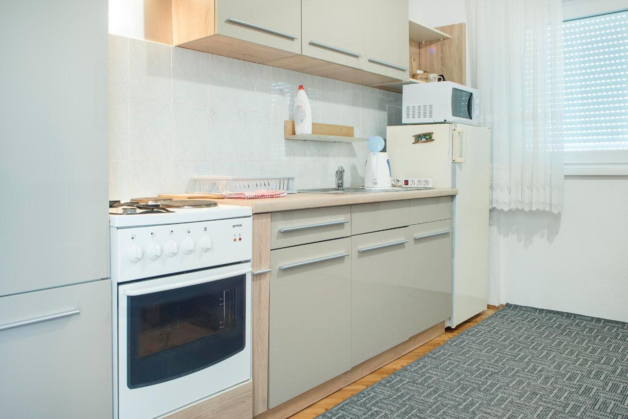Apartments Vesna 슬루니 객실 사진